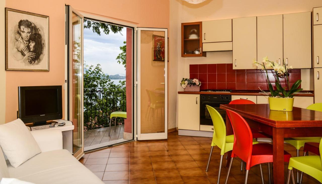 Villa Garuti Village Padenghe sul Garda Esterno foto