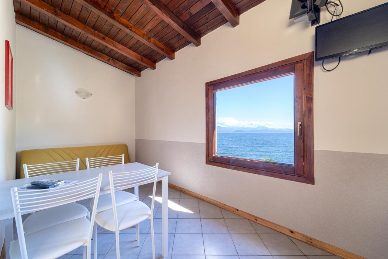 Villa Garuti Village Padenghe sul Garda Esterno foto