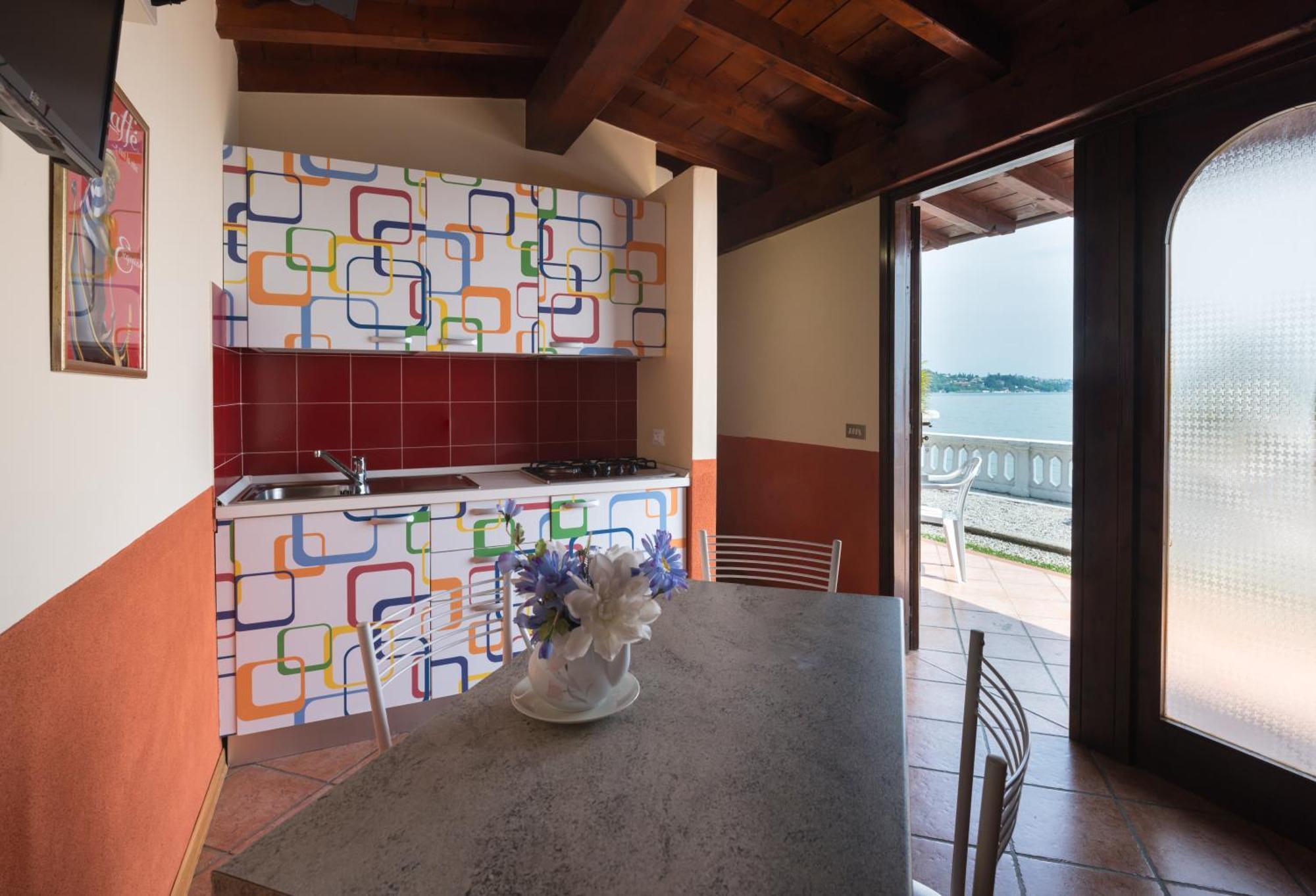 Villa Garuti Village Padenghe sul Garda Esterno foto