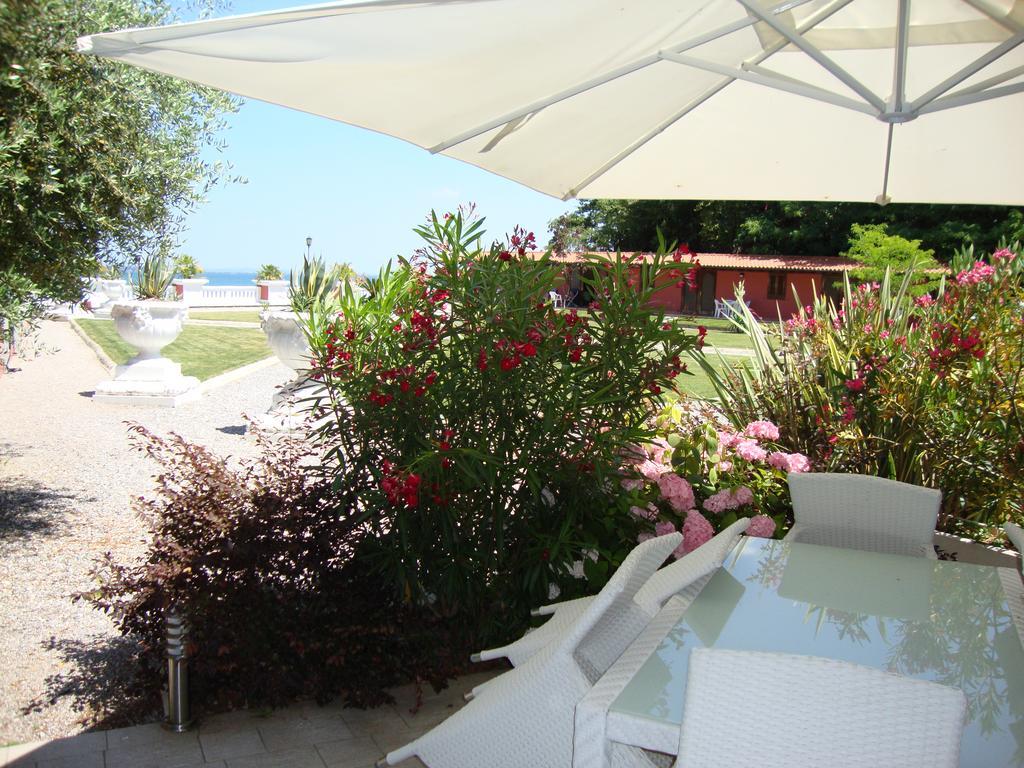 Villa Garuti Village Padenghe sul Garda Esterno foto