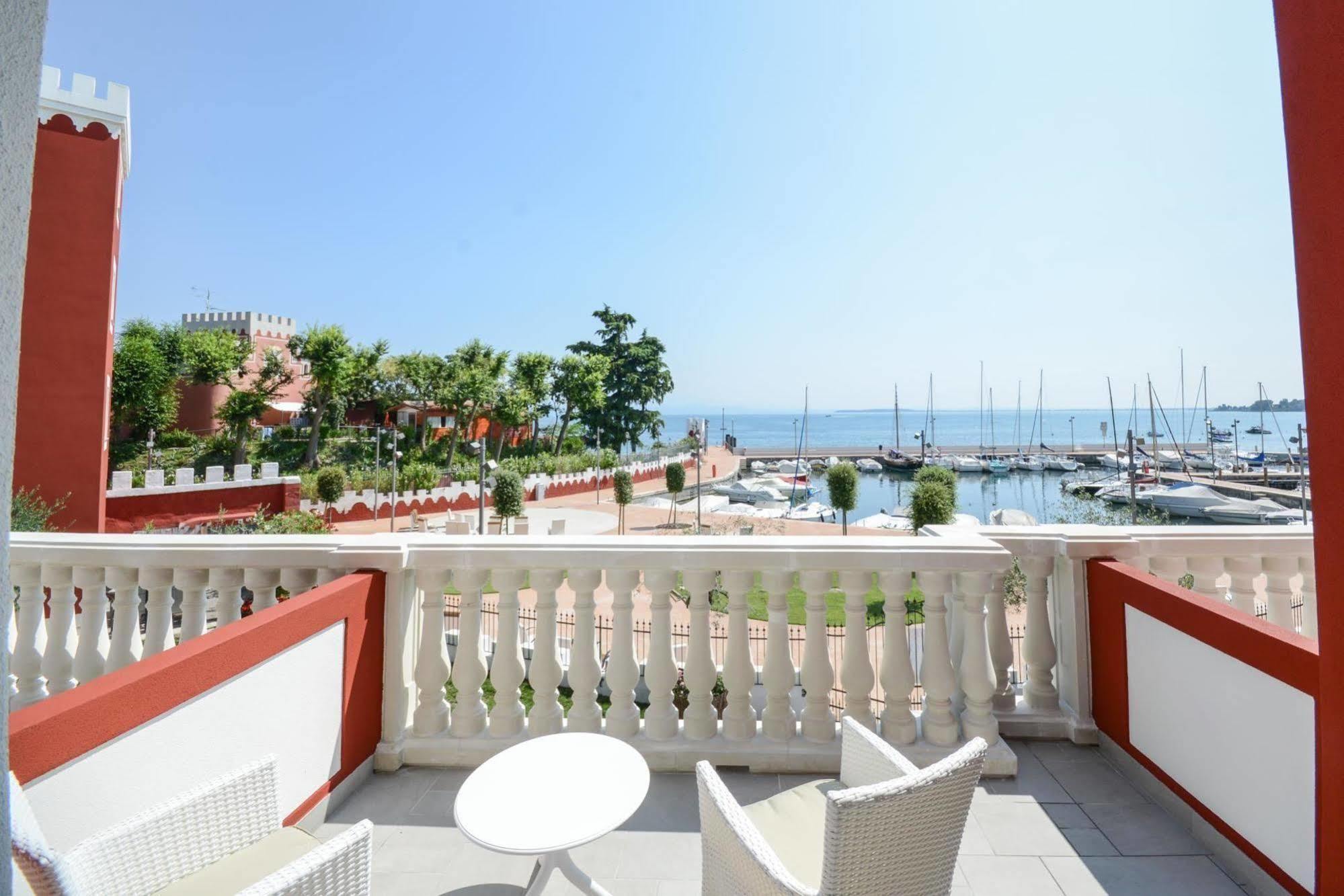 Villa Garuti Village Padenghe sul Garda Esterno foto