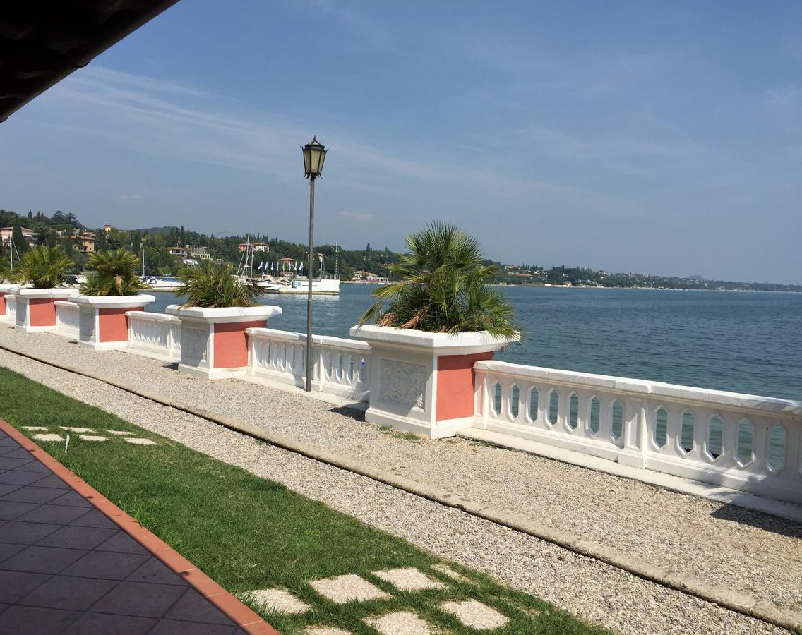 Villa Garuti Village Padenghe sul Garda Esterno foto