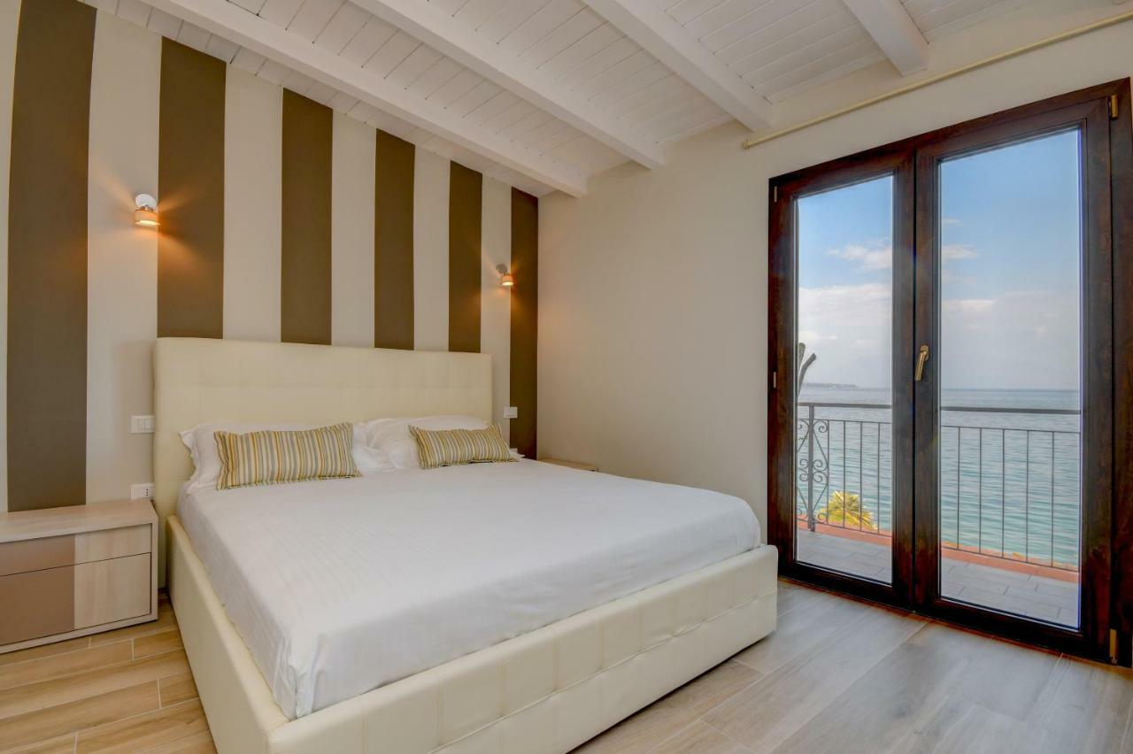 Villa Garuti Village Padenghe sul Garda Esterno foto