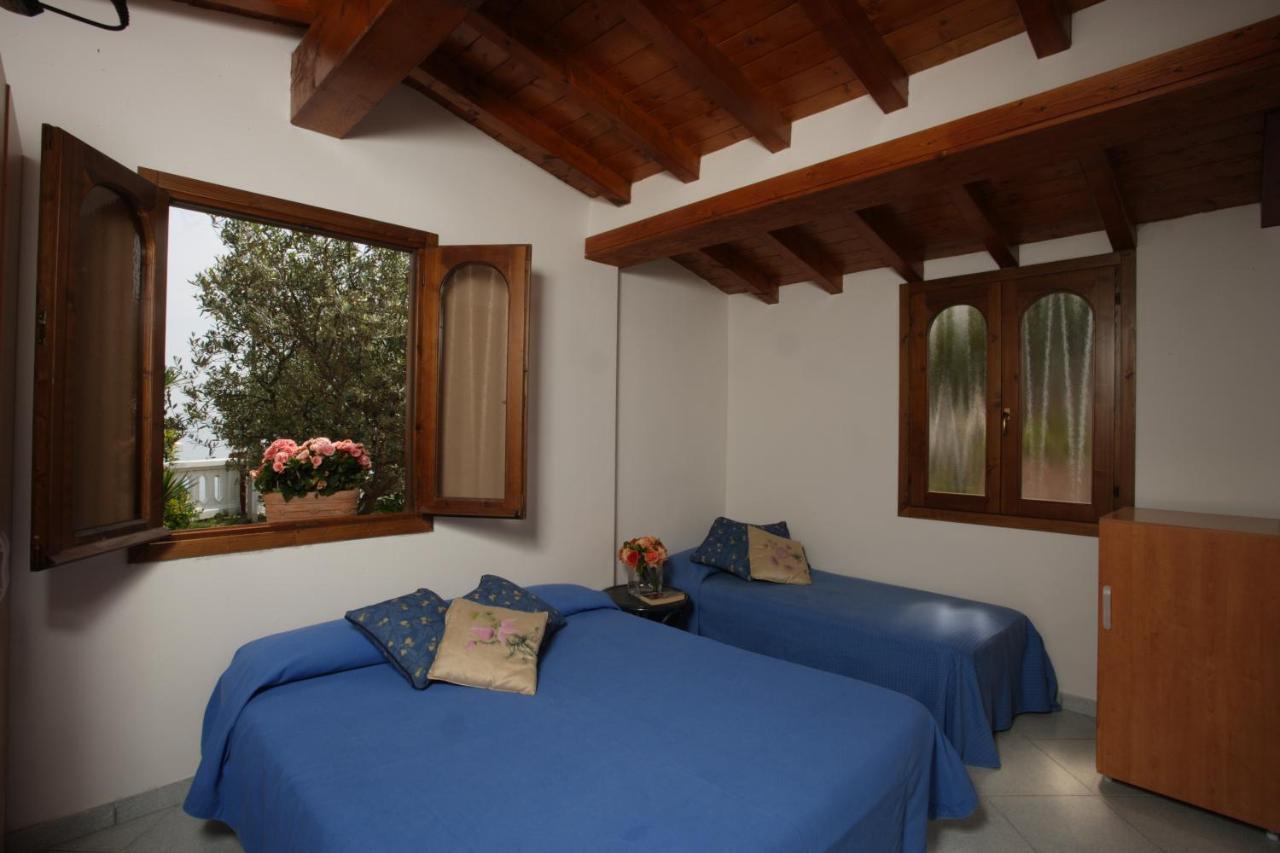 Villa Garuti Village Padenghe sul Garda Camera foto